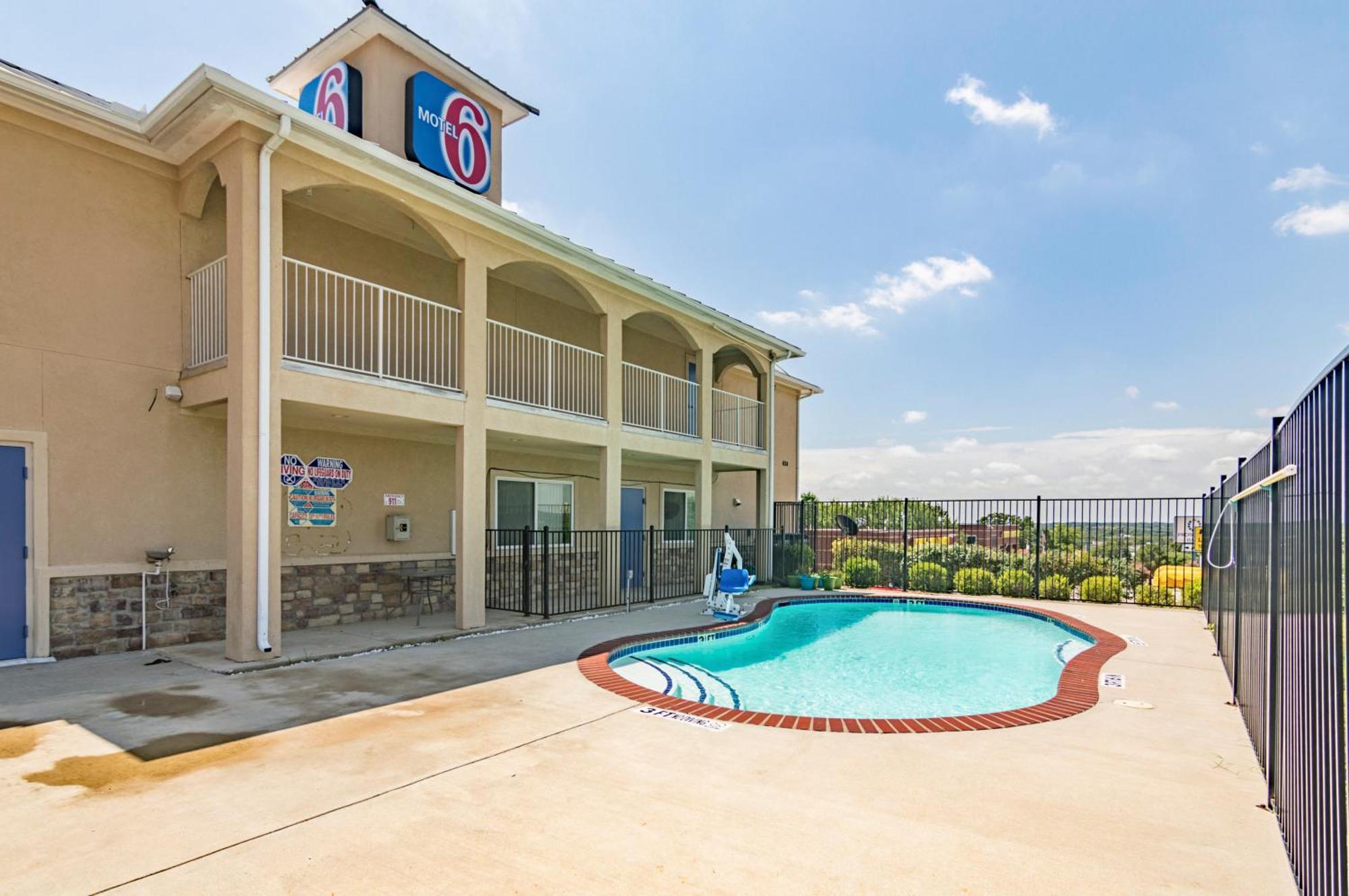 Motel 6-Azle, Tx Luaran gambar