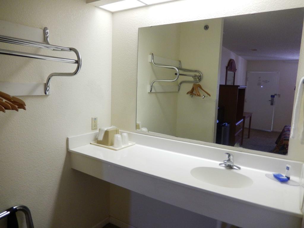Motel 6-Azle, Tx Luaran gambar
