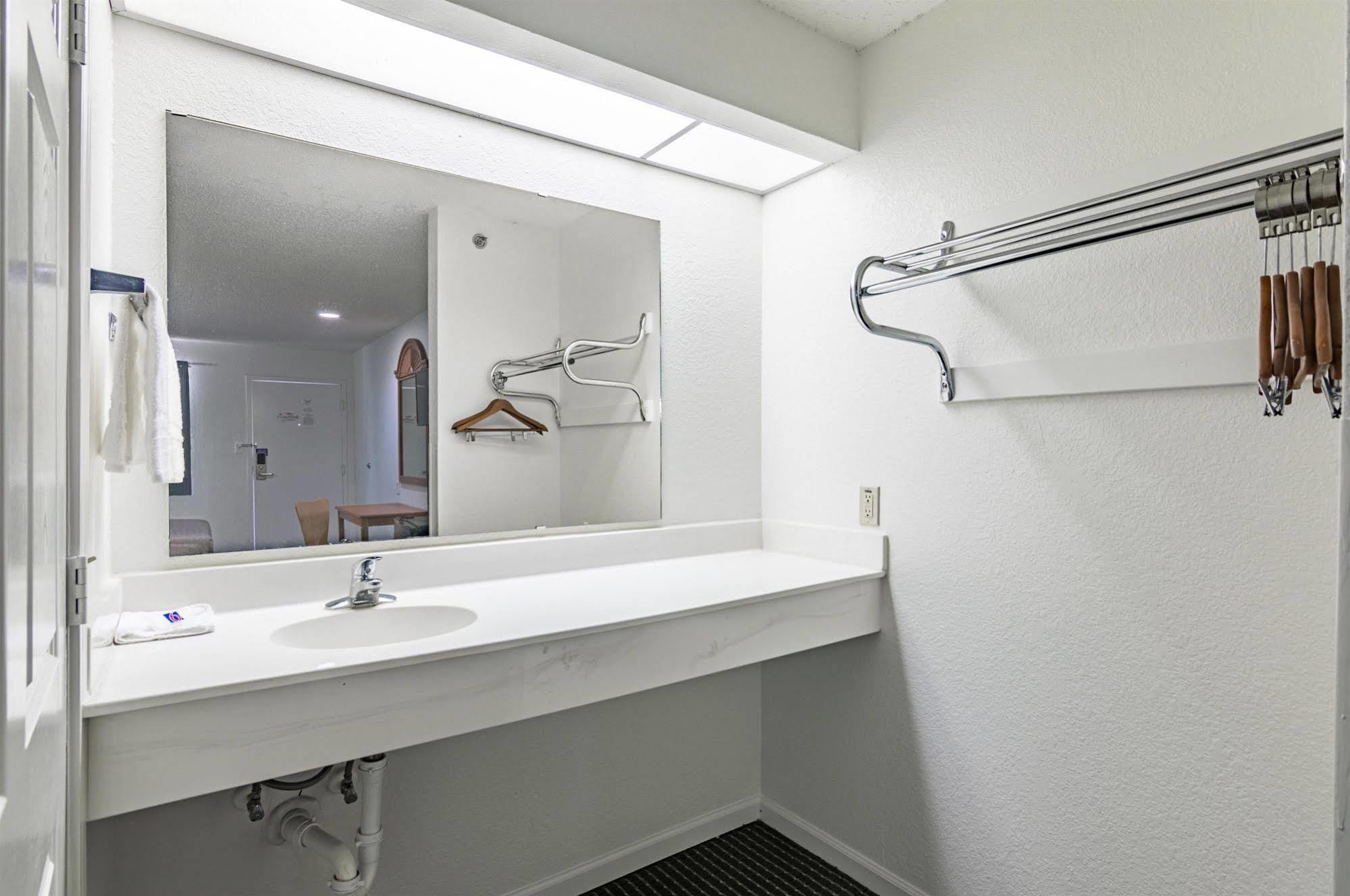 Motel 6-Azle, Tx Luaran gambar
