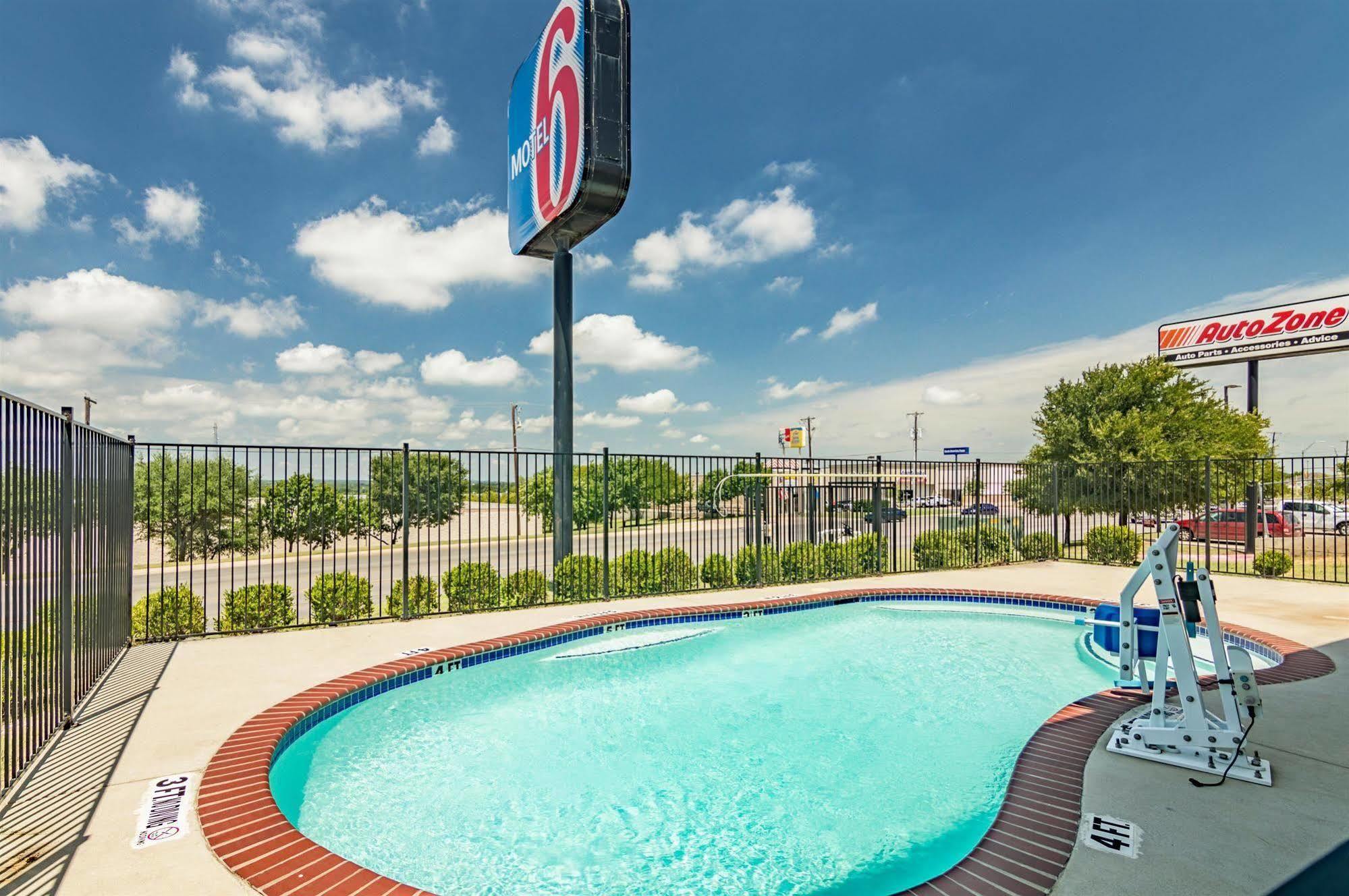 Motel 6-Azle, Tx Luaran gambar