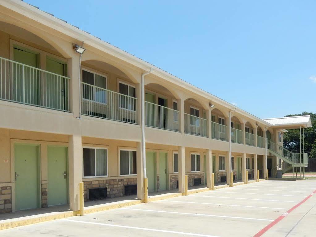 Motel 6-Azle, Tx Luaran gambar